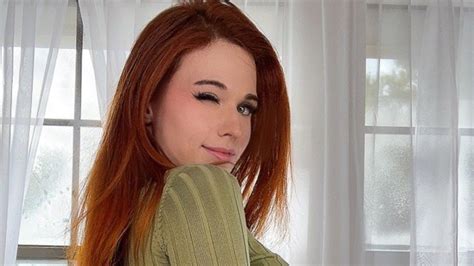 AMOURANTH Archives .